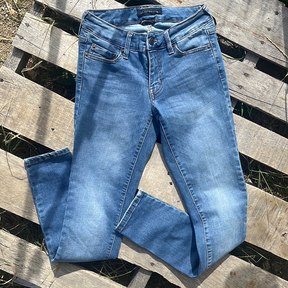 AEROPOSTALE LOW RISE SKINNY DENIM JEGGING SIZE 2 reg